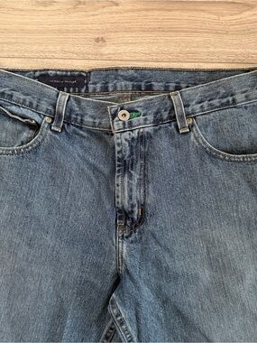 Tommy Hilfiger Men's Medium Blue Relaxed Jeans